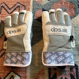 NWOT DPS P3 Ski Glove.  Size 5.